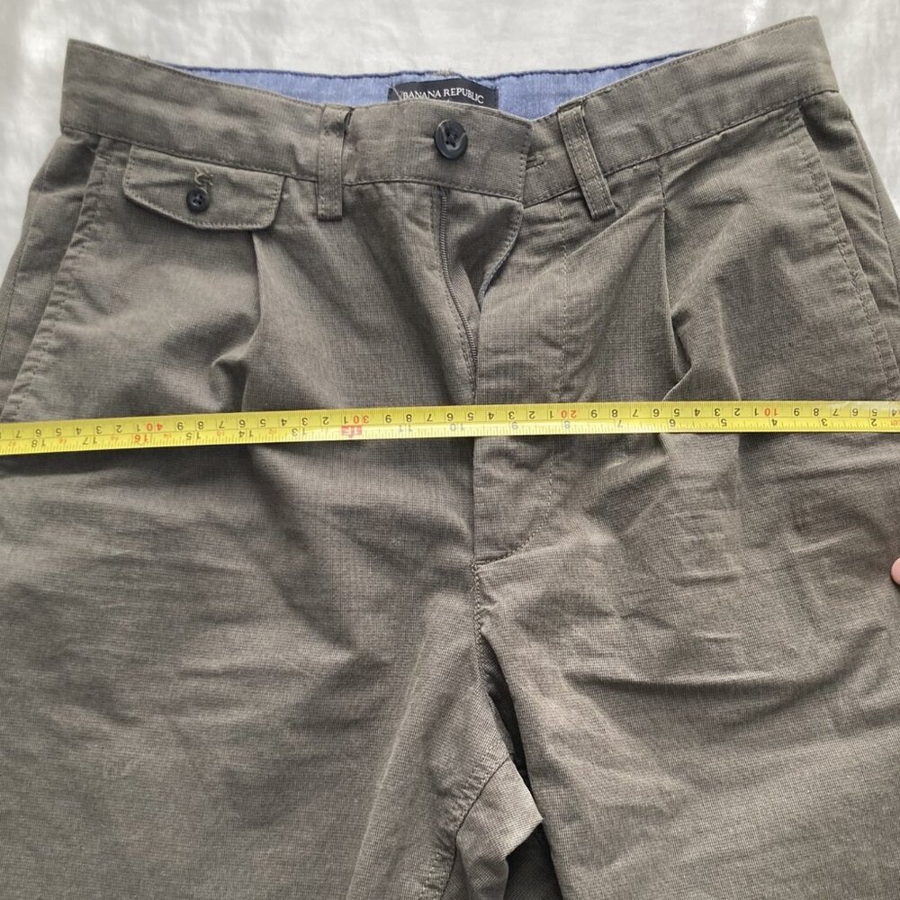 Banana Republic 29x30 Relaxed Tapered Fit Ankle Pants Pleated Trousers